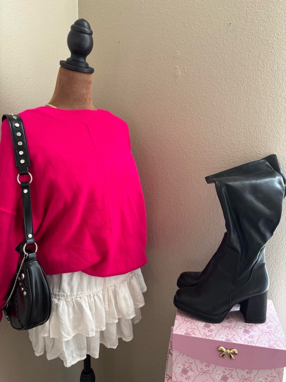 Vince Camuto pink sweater in size S
